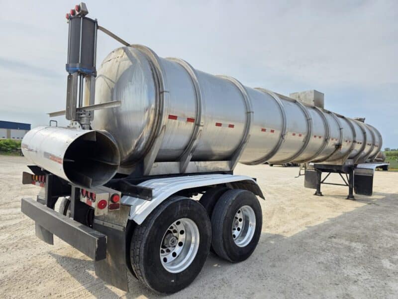 18″ U-4903 1974 Butler 6500 Gallon Stainless Steel Semi Tanker w. 18in Unload