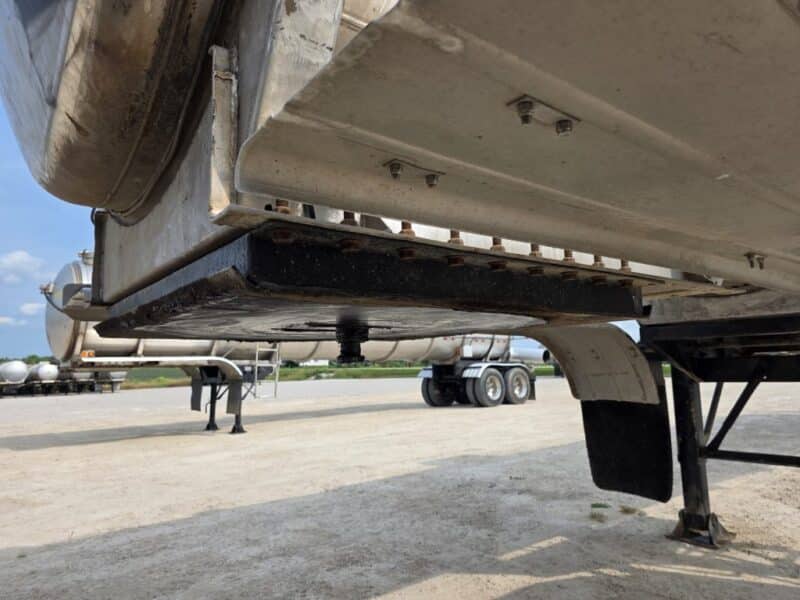 18″ U-4903 1974 Butler 6500 Gallon Stainless Steel Semi Tanker w. 18in Unload