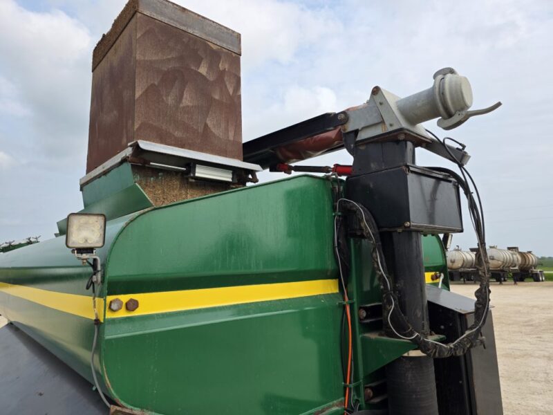 7000 Gallon Diller Semi Tanker with 8″ Offload Boom Kit.