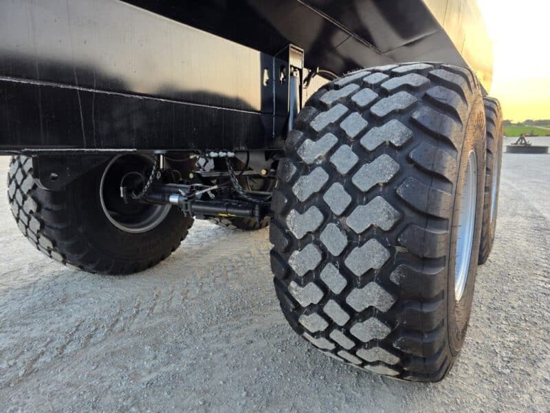 Honey Badger 6000 Gallon Manure Spreader