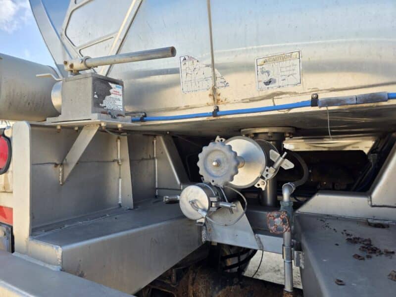 U-4912 2010 Brenner 7000 Gallon Stainless Steel Semi Tanker