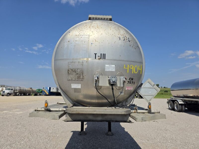 U-4904 1987 Fruehauf 7100 Gallon Stainless Steel Semi Tanker
