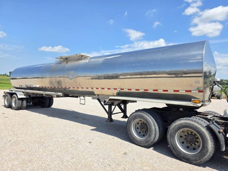 U-4906 1991 STE 6500 Gallon Stainless Steel Semi Tanker