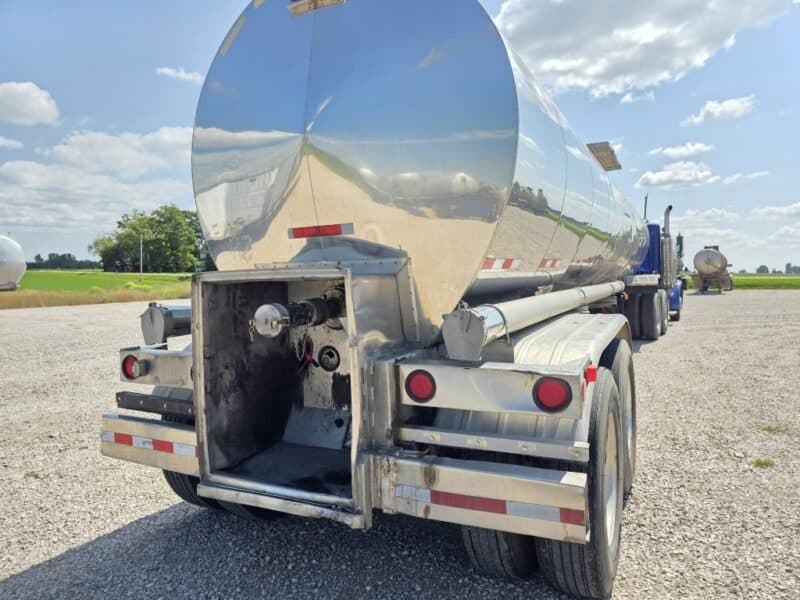 U-4906 1991 STE 6500 Gallon Stainless Steel Semi Tanker