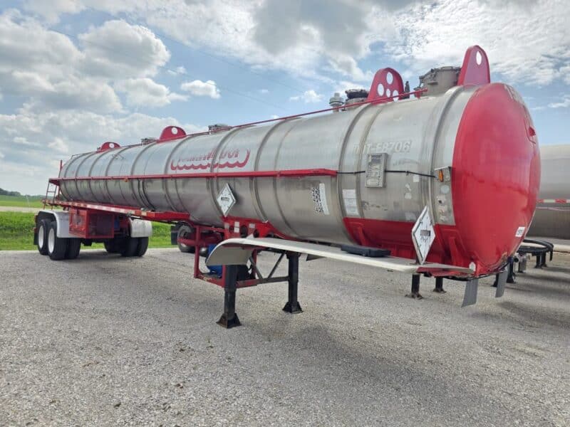 U-4908 1985 West-Mark 7000 Gallon Stainless Steel Vacuum Semi Tanker