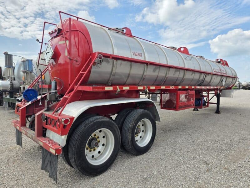 U-4908 1985 West-Mark 7000 Gallon Stainless Steel Vacuum Semi Tanker