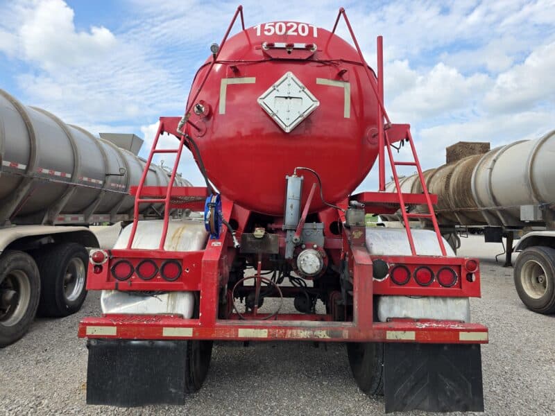 U-4908 1985 West-Mark 7000 Gallon Stainless Steel Vacuum Semi Tanker