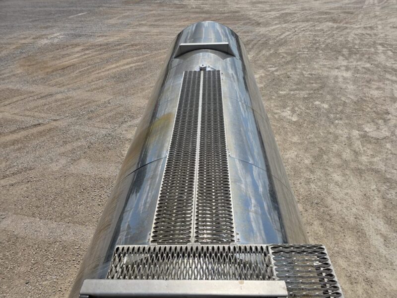 U-4913 2010 Brenner 7000 Gallon Stainless Steel Semi Tanker
