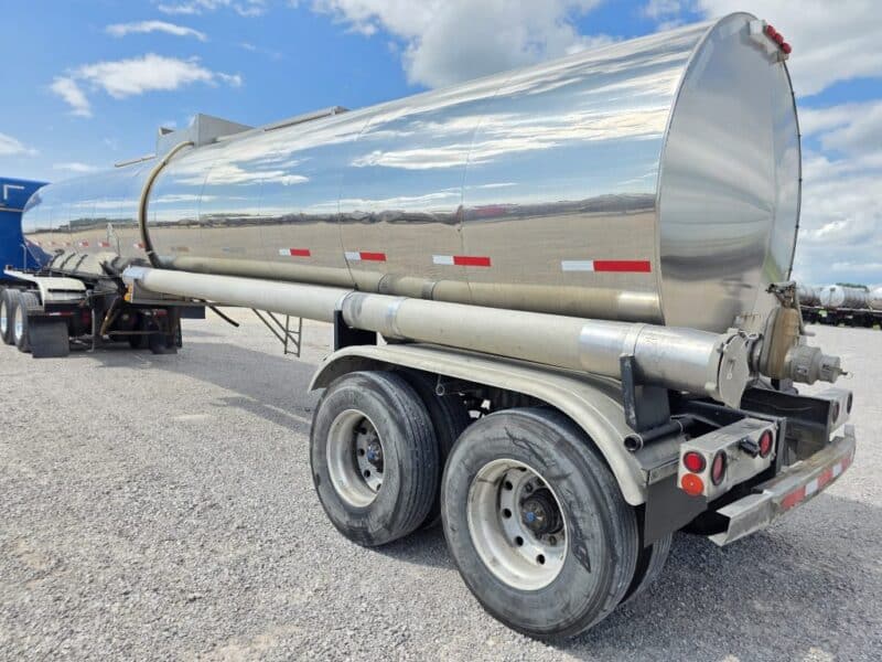 U-4910 1989 Sunshine 7000 Gallon Stainless Steel Semi Tanker