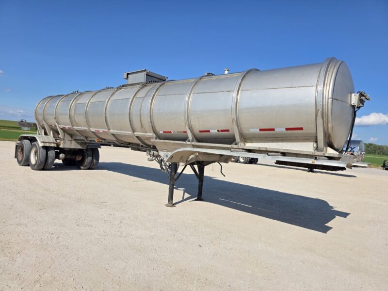12″ U-4916 1972 Fruehauf 6700 Gallon Stainless Steel Semi Tanker w. 12in Unload