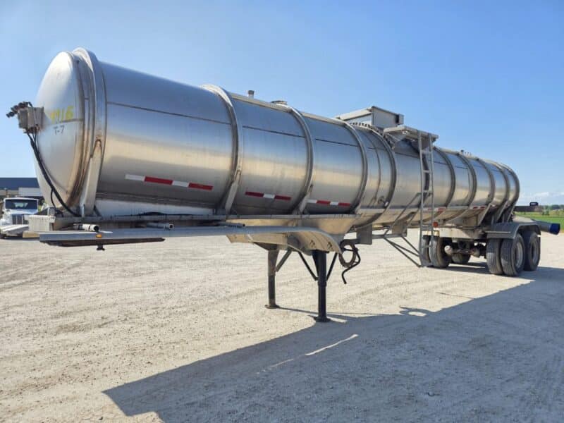 12″ U-4916 1972 Fruehauf 6700 Gallon Stainless Steel Semi Tanker w. 12in Unload