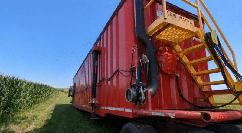 2008 Dragon Frac Tank with Hydraulic Lift Cylinders on Side. Front Load.