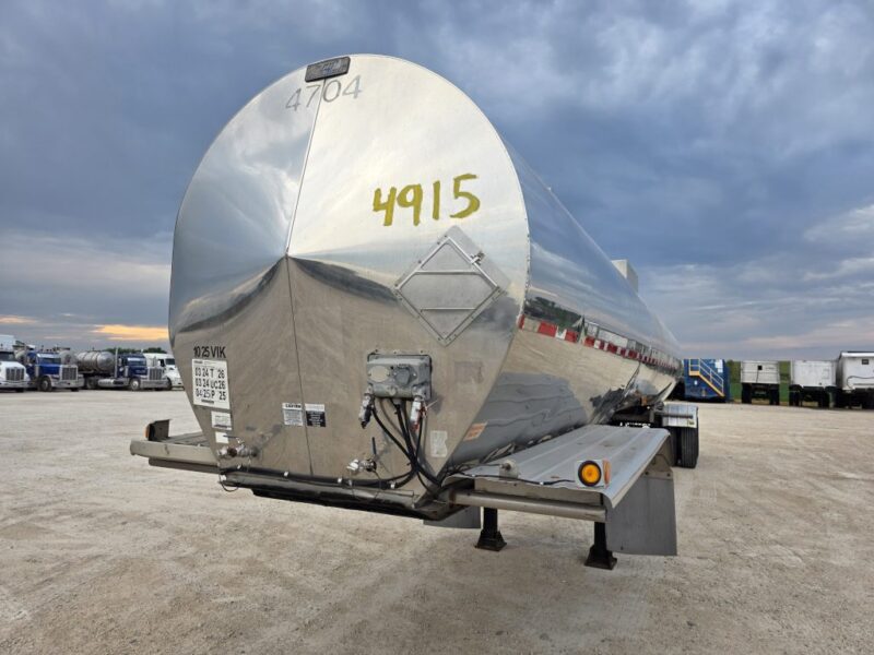 U-4915 1997 Trailmaster 7000 Gallon Stainless Steel Semi Tanker