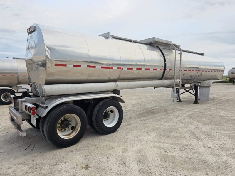 U-4915 1997 Trailmaster 7000 Gallon Stainless Steel Semi Tanker