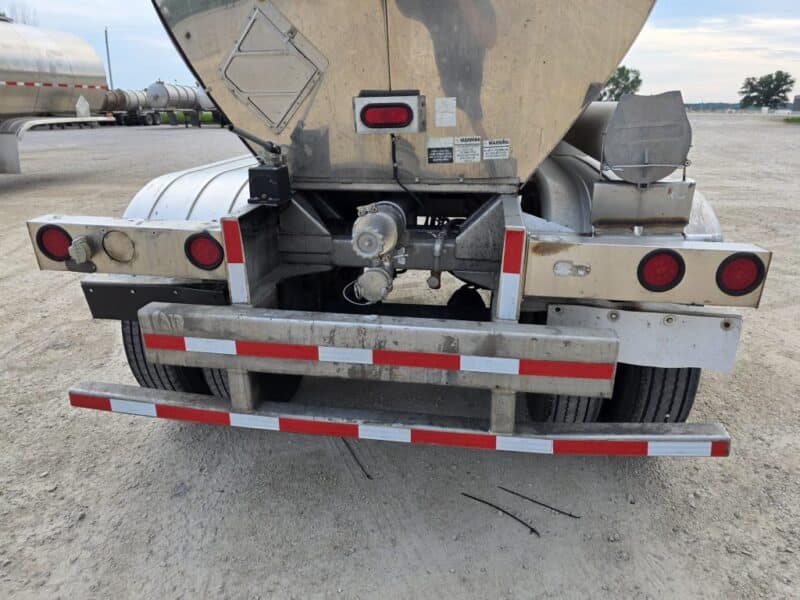 U-4915 1997 Trailmaster 7000 Gallon Stainless Steel Semi Tanker