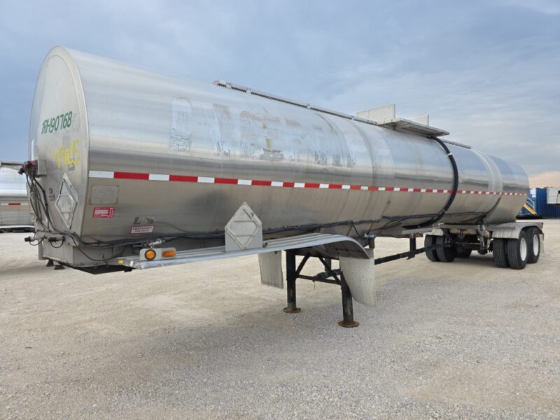 U-4905 1991 Brenner 6900 Gallon Stainless Steel Semi Tanker