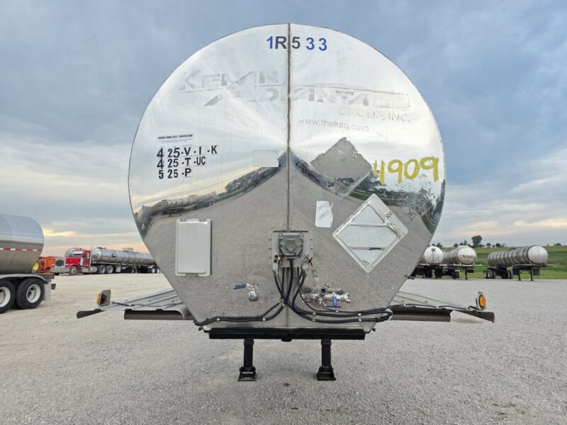 U-4909 1995 Polar 7000 Gallon Stainless Steel Semi Tanker