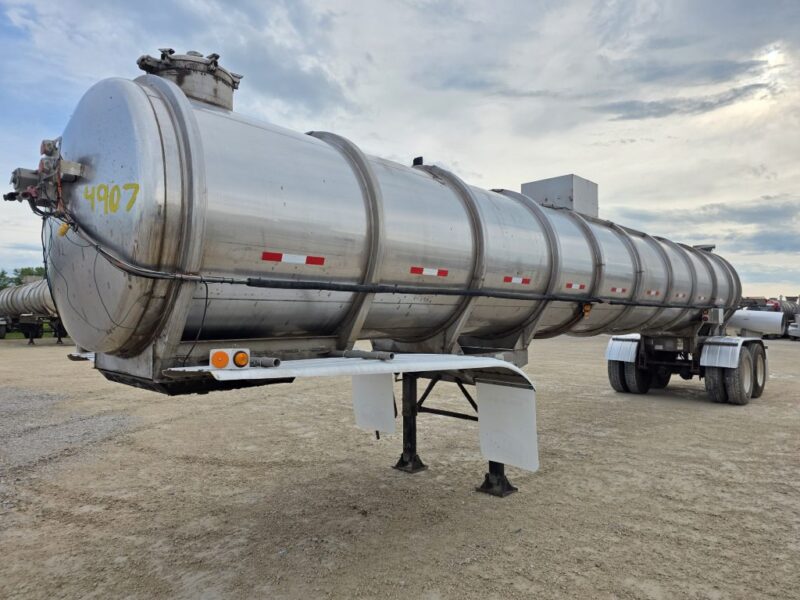 18″ U-4907 1996 Barbel 7000 Gallon Stainless Steel Semi Tanker w. 18in Unload