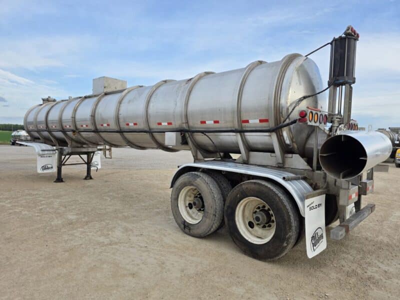 18″ U-4907 1996 Barbel 7000 Gallon Stainless Steel Semi Tanker w. 18in Unload