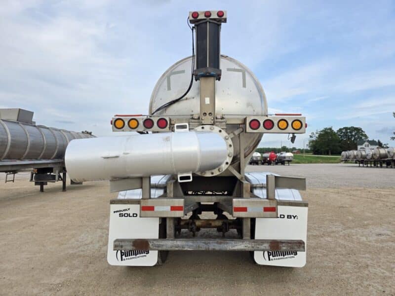 18″ U-4907 1996 Barbel 7000 Gallon Stainless Steel Semi Tanker w. 18in Unload