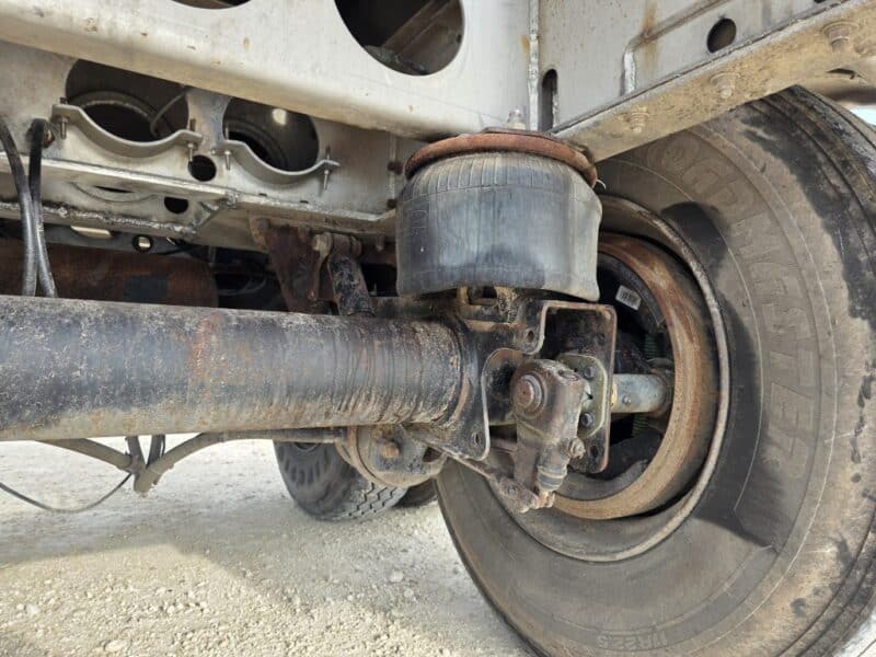 Dual 12″ U-4923 1998 Walker 7500 Gallon Stainless Semi Tanker