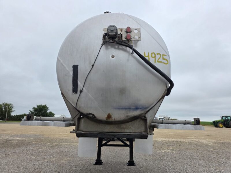 18″ U-4925 1978 Kari Kool 6500 Gallon Stainless Steel Semi Tanker w. 18in Unload