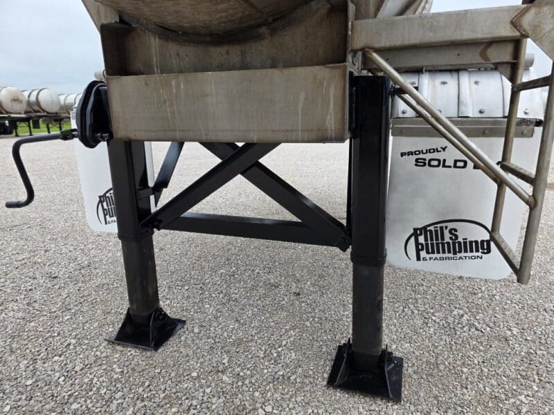 18″ U-4925 1978 Kari Kool 6500 Gallon Stainless Steel Semi Tanker w. 18in Unload