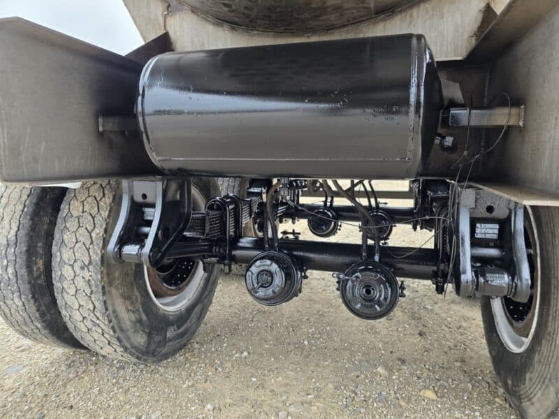 18″ U-4925 1978 Kari Kool 6500 Gallon Stainless Steel Semi Tanker w. 18in Unload