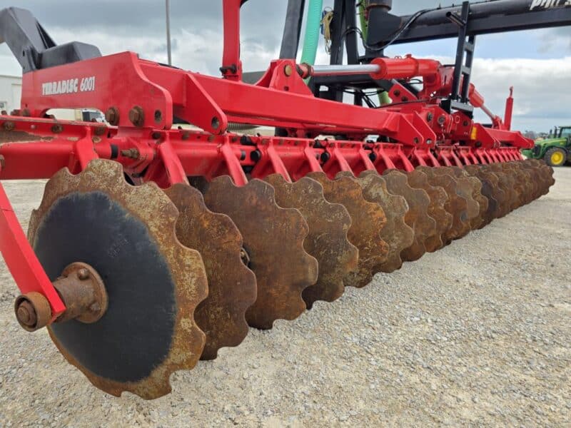Phil’s Pumping 20′ Pottinger Disc Manure Incorporator w. 6″ Stinger