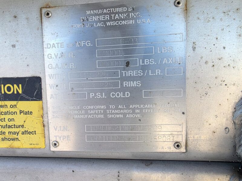 U-4914 1993 Brenner 6700 Gallon Stainless Steel Semi Tanker