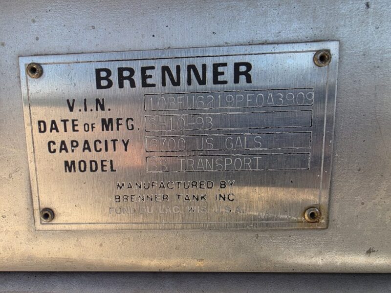 U-4914 1993 Brenner 6700 Gallon Stainless Steel Semi Tanker
