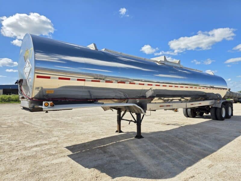 U-4917 1998 Brenner 7000 Gallon Stainless Steel Semi Tanker