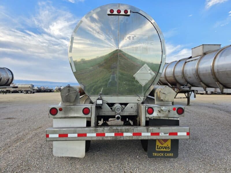 U-4918 1991 Barbel 7000 Gallon Stainless Steel Semi Tanker