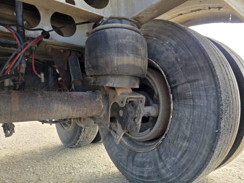 Dual 12″ U-4924 2003 Walker 6500 Gallon Stainless Semi Tanker