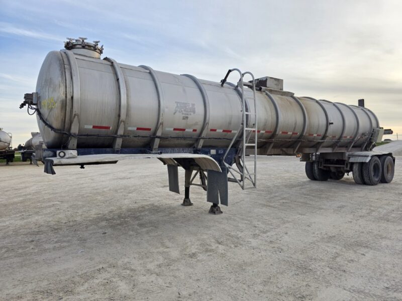 20″ Swivel U-4935 1978 Kari Kool 6500 Gallon Stainless Steel Semi Tanker