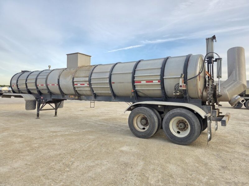 20″ Swivel U-4936 1976 Brenner 6200 Gallon Stainless Steel Semi Tanker
