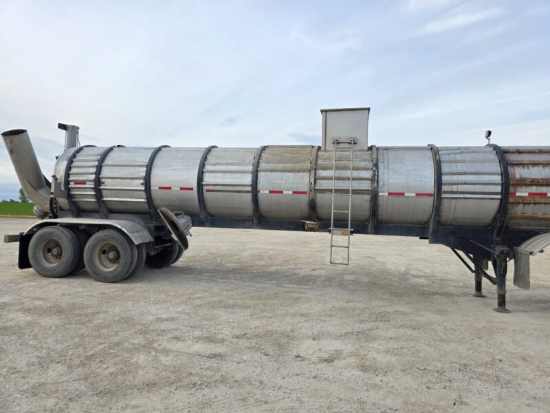 20″ Swivel U-4936 1976 Brenner 6200 Gallon Stainless Steel Semi Tanker