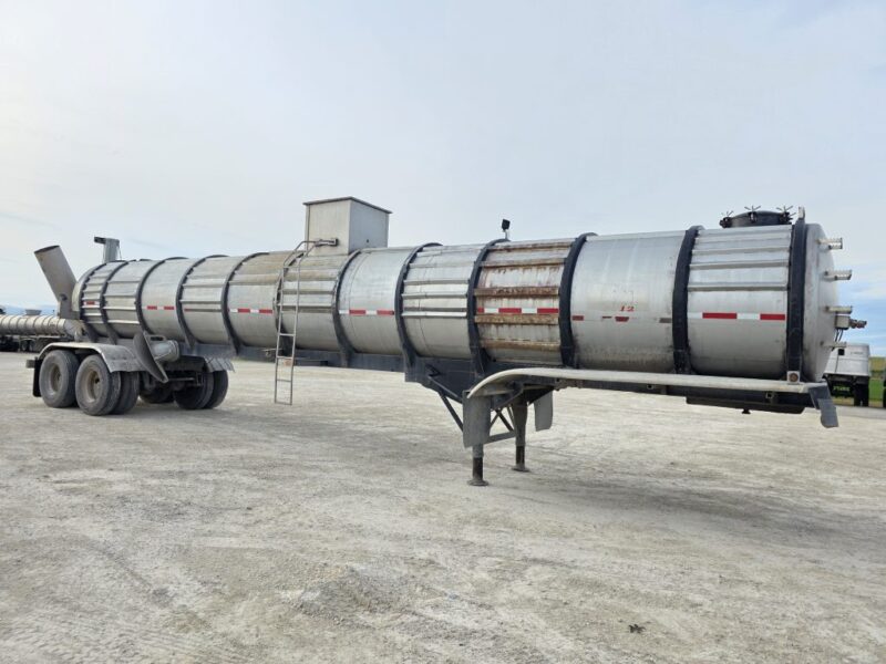 20″ Swivel U-4936 1976 Brenner 6200 Gallon Stainless Steel Semi Tanker