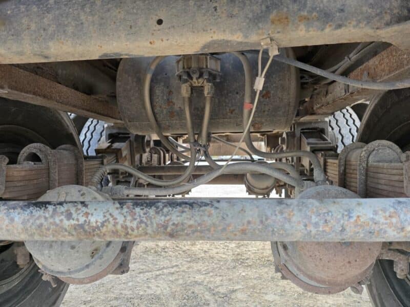 20″ Swivel U-4936 1976 Brenner 6200 Gallon Stainless Steel Semi Tanker