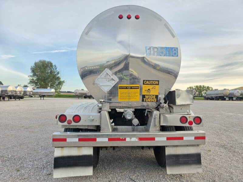 U-4919 1994 Polar 7000 Gallon Stainless Steel Semi Tanker
