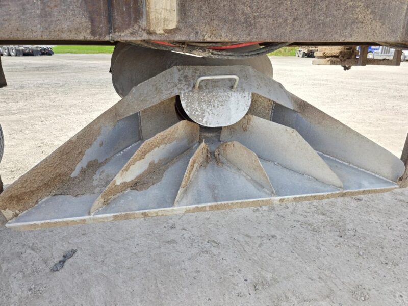 Dual 12″ U-4932 1984 Brenner 6500 Gallon Stainless Steel Semi Tanker