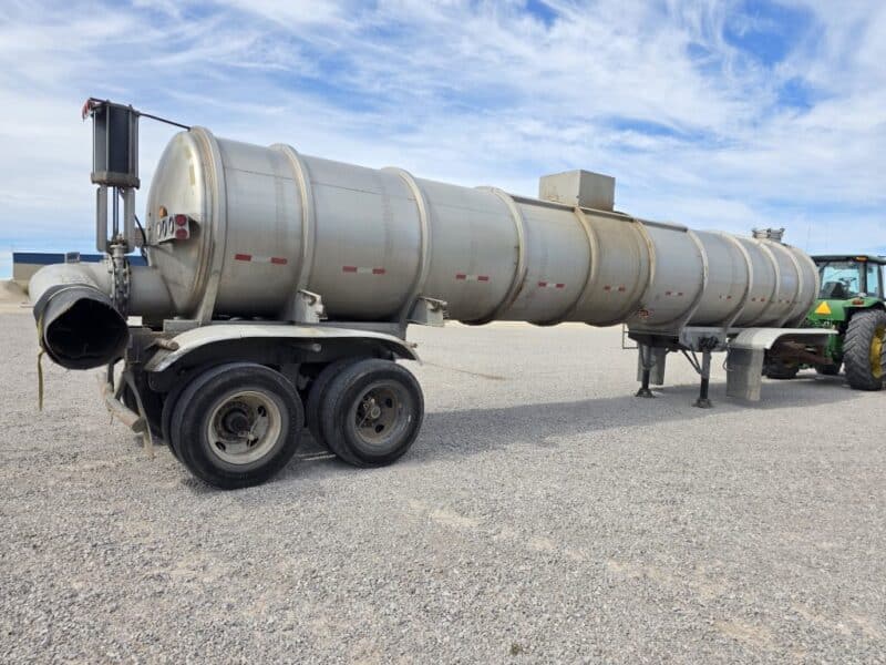 18″ U-4933 1986 Polar 7000 Gallon Stainless Steel Semi Tanker
