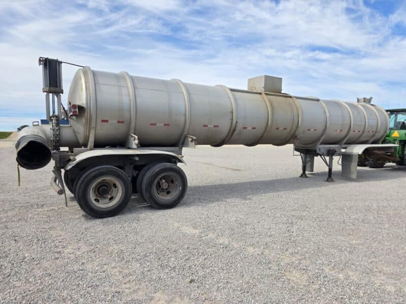 18″ U-4933 1986 Polar 7000 Gallon Stainless Steel Semi Tanker
