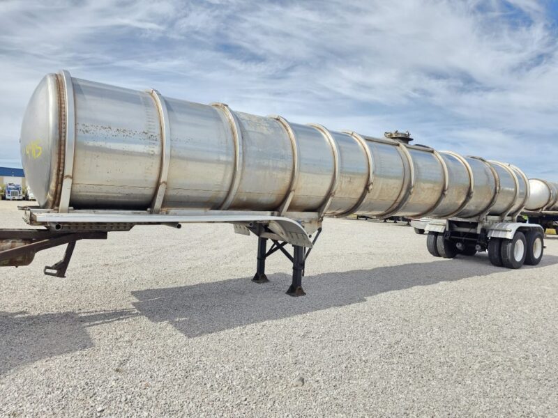 U-4915 1997 Trailmaster 7000 Gallon Stainless Steel Semi Tanker