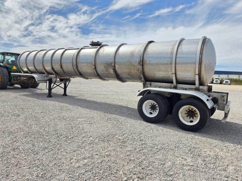 U-4915 1997 Trailmaster 7000 Gallon Stainless Steel Semi Tanker