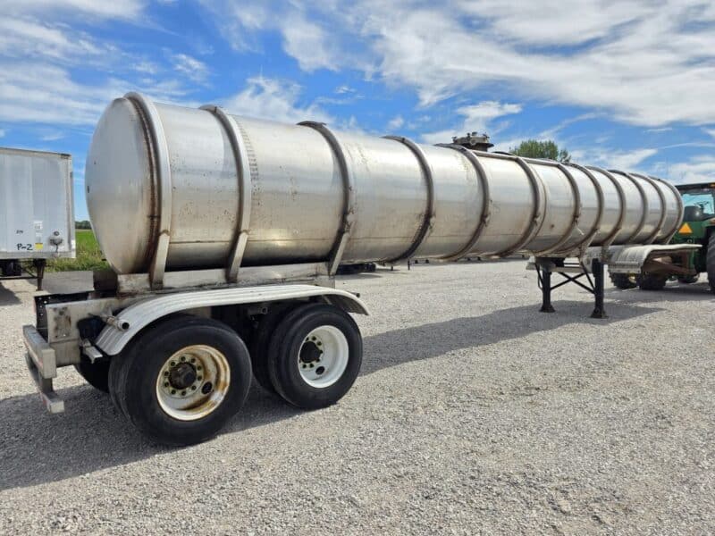 U-4915 1997 Trailmaster 7000 Gallon Stainless Steel Semi Tanker