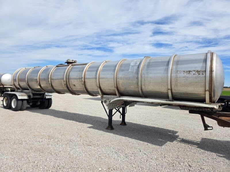 U-4915 1997 Trailmaster 7000 Gallon Stainless Steel Semi Tanker