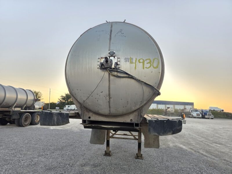 Dual 12″ U-4930 1978 Heil 6300 Gallon Stainless Steel Semi Tanker