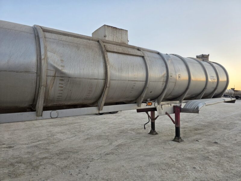 18″ U-4931 1998 Nova 7200 Gallon Stainless Steel Semi Tanker
