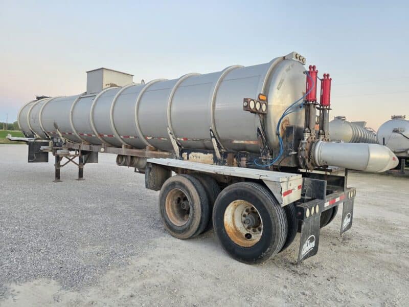 Dual 12″ U-4934 1985 Heil 6000 Gallon Stainless Steel Semi Tanker